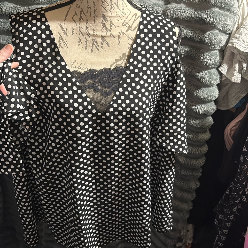 Nwt Black And White Polka Dot Cold Shoulder Blouse